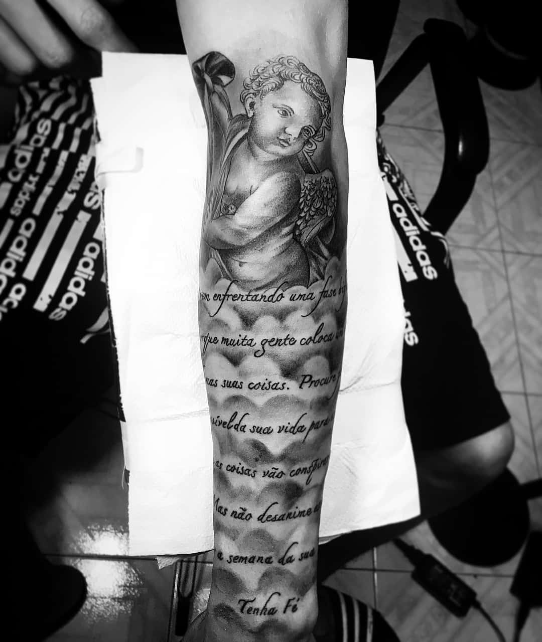 gyerek angyal tetoválás
