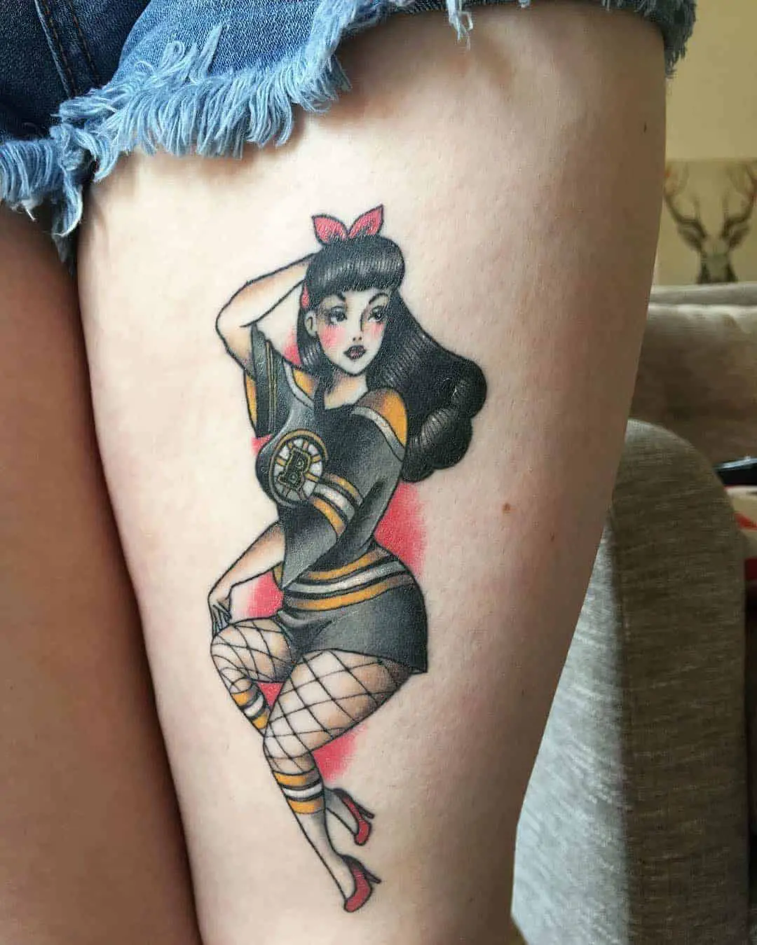 Pin-up Girl tetoválás (16)
