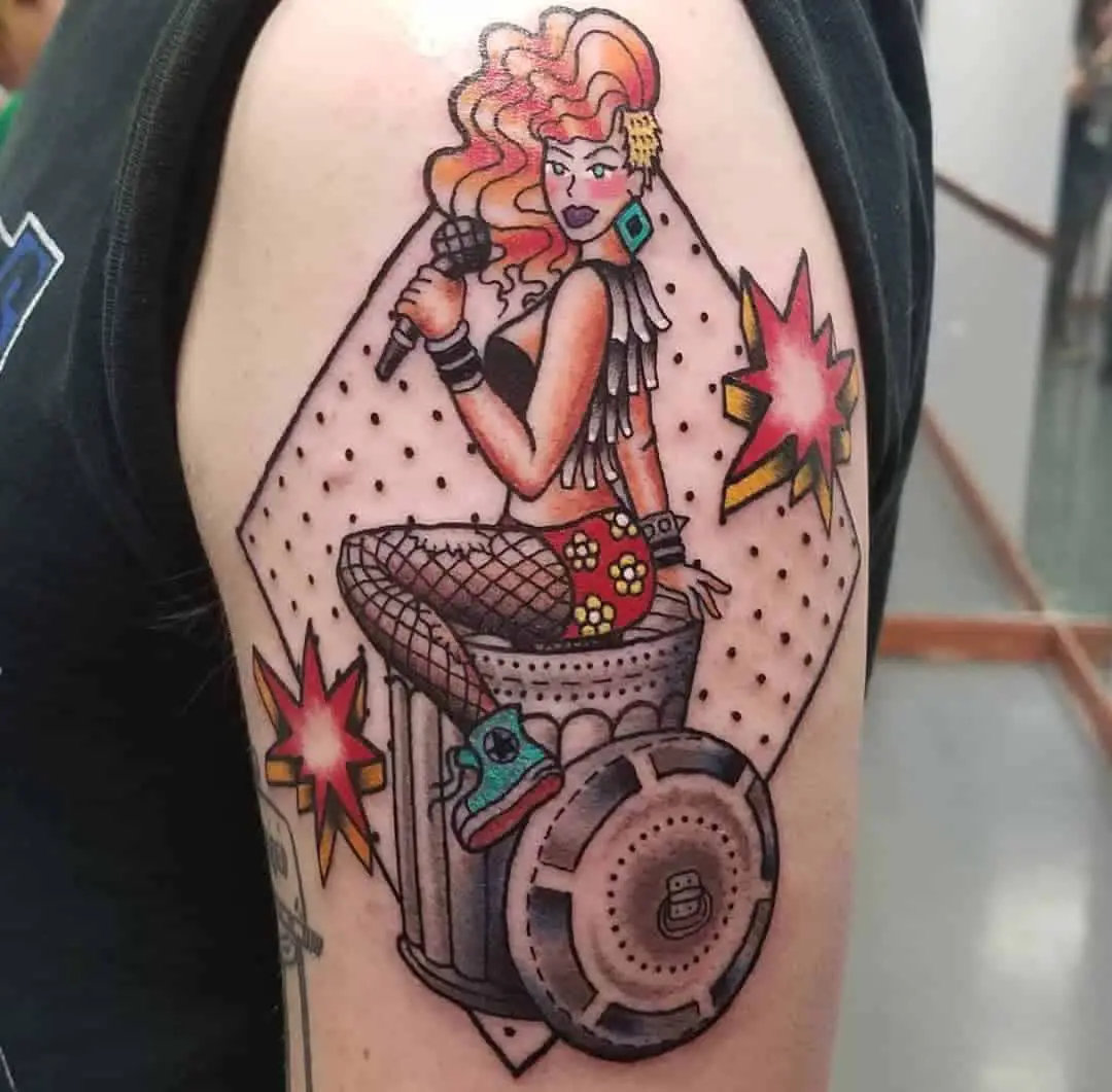 Pin-up Girl tetoválás (6)