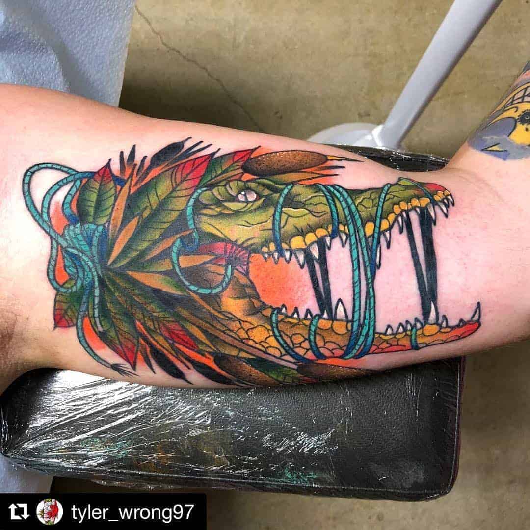 krokodil tetoválás