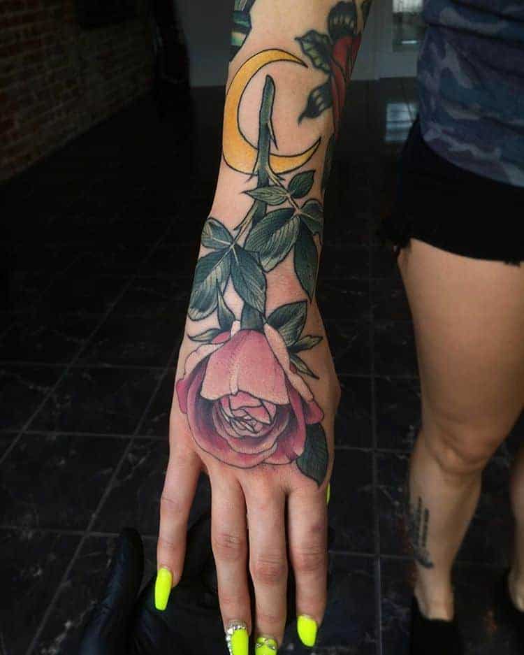 kéz tetoválások nőknek