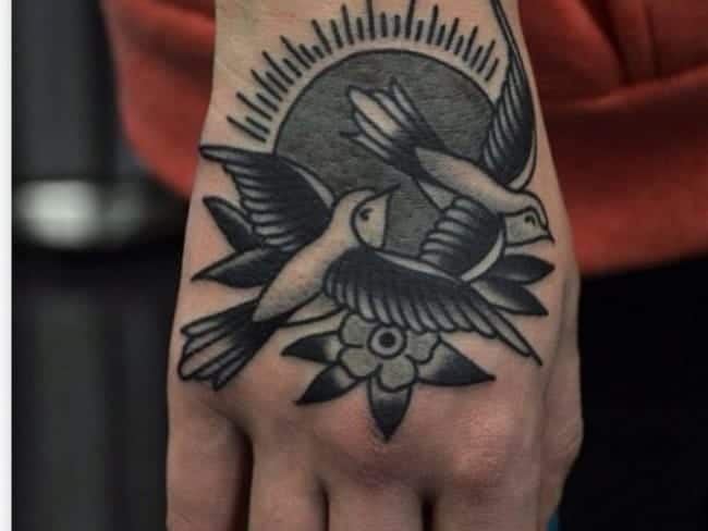női kézfej tetoválás minták