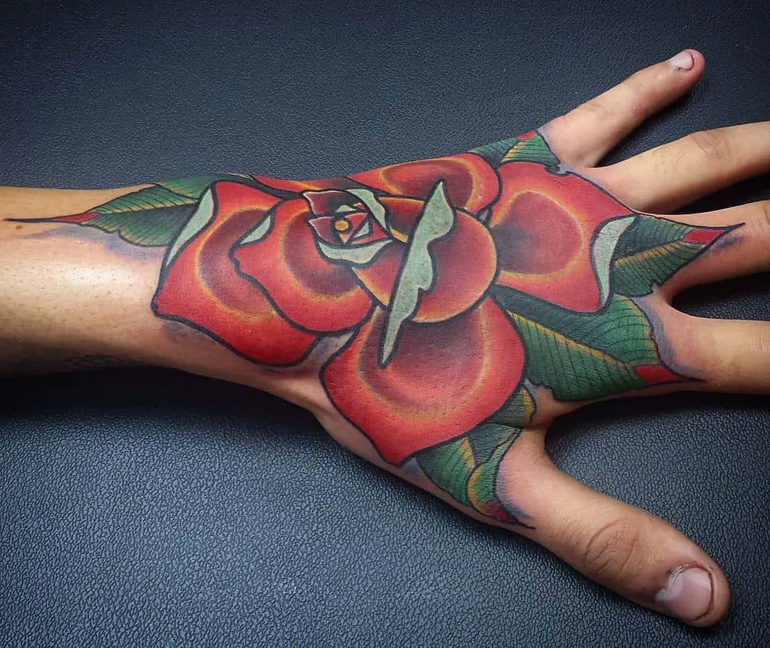női tetoválás minták kézre