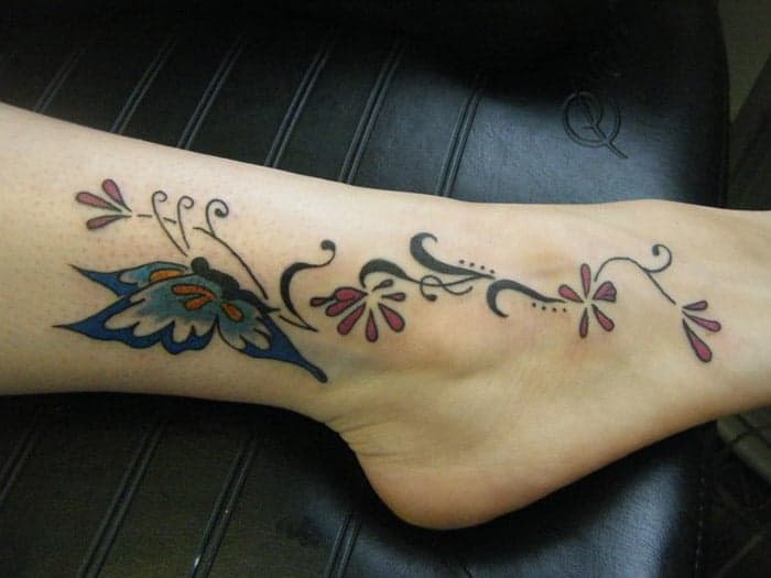 Szép virágos pillangó Tattoo boka láb
