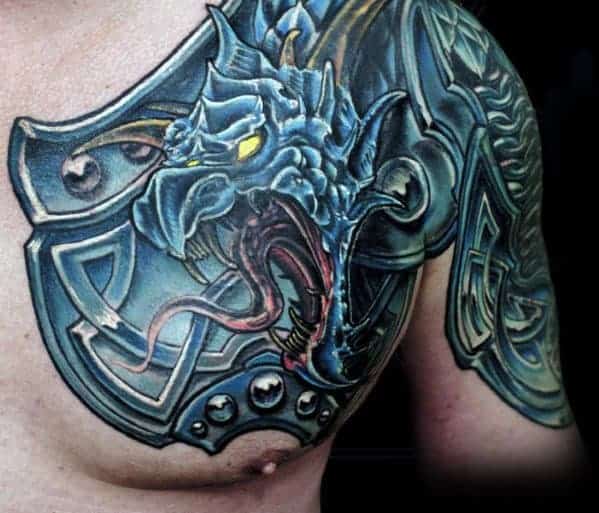 mens-váll-kék-dragon-páncél-lemez-tetoválás