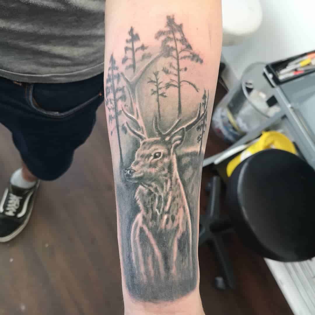 alkar tetoválás erdő