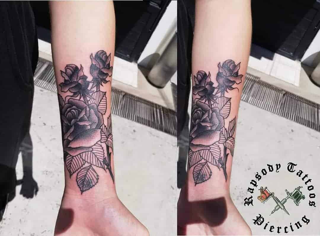 női alkar tetoválás