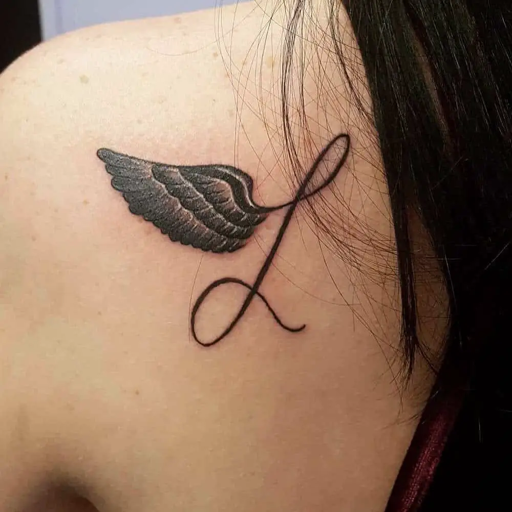 kicsi angyalszárny tetoválás