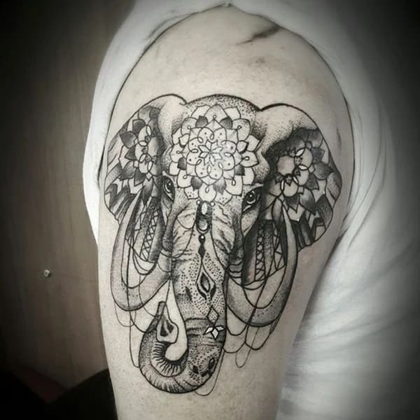 mandala elefánt tetoválás
