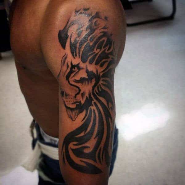 törzsi oroszlán tetoválás
