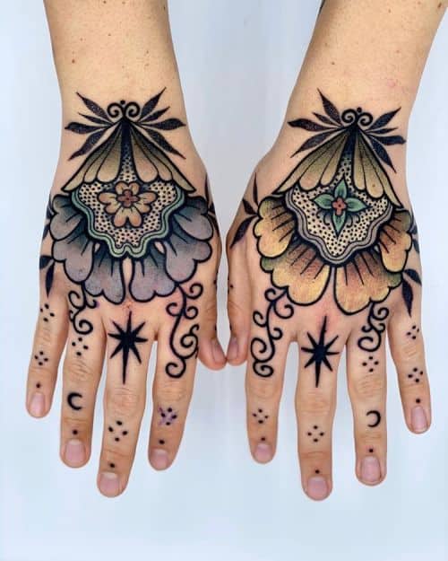kézfej tetoválás