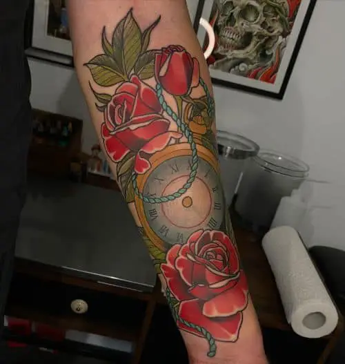 rózsa óra tetoválás
