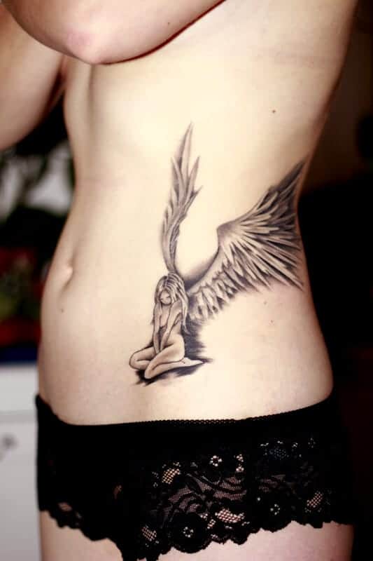 női angyal tetoválás