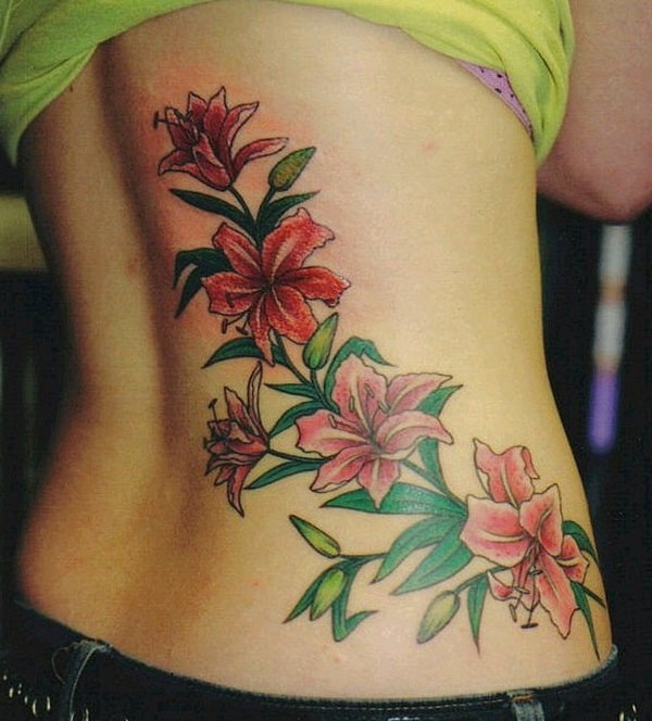 virág derék tetoválás