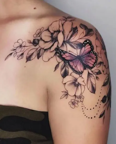 virág pillangó tetoválás