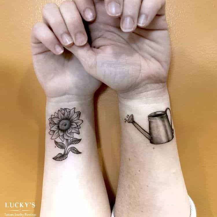 virág anya lánya tetoválás