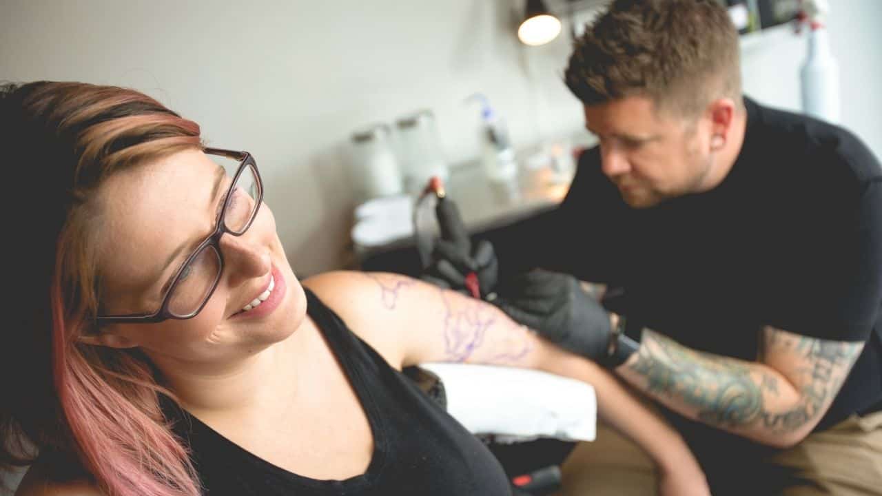 tetoválás nő