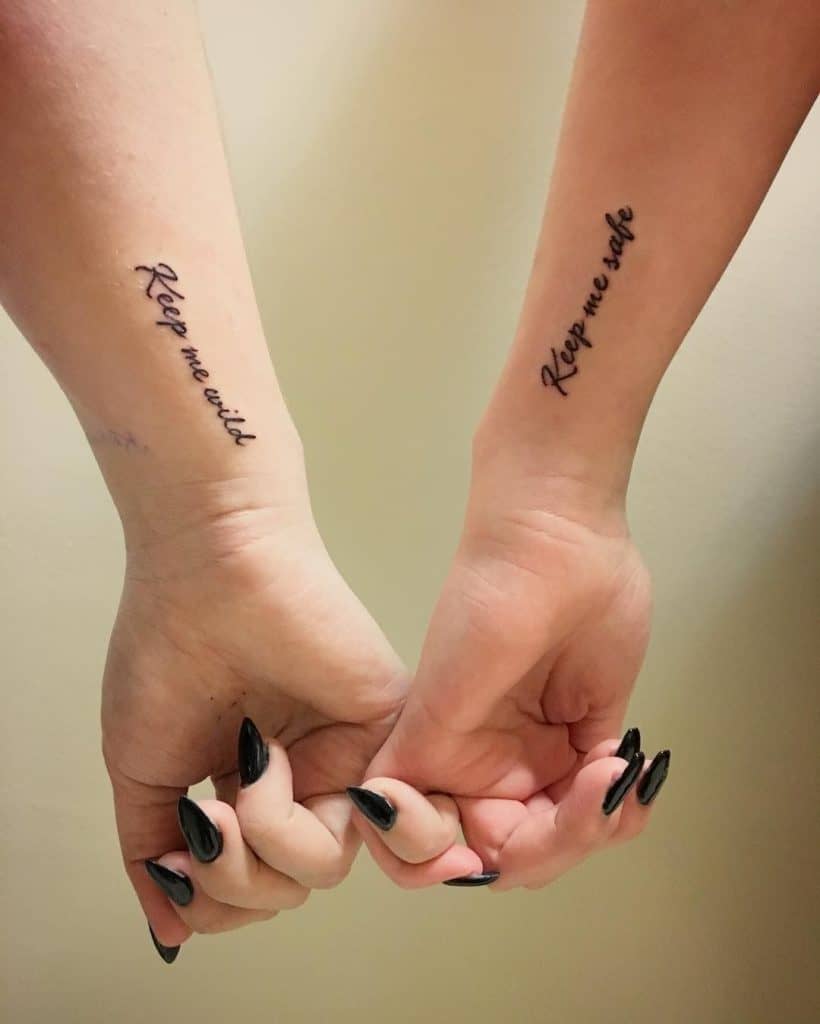 barátság tetoválás alkaron