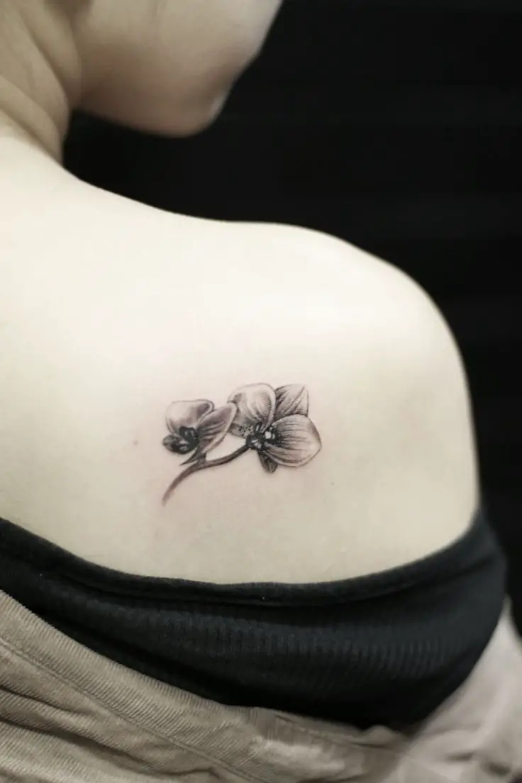 virág tetoválás