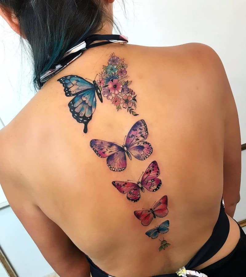 gerinc pillangó tetoválás